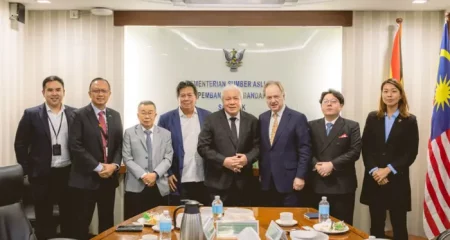 Lord Swire Visits Sarawak as InvestSarawak becomes a Strategic Partner of CWEIC